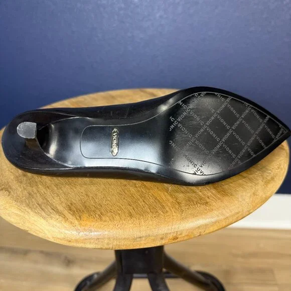 Vionic Josie pointed toe kitten heels, size 7 - Picture 9 of 12